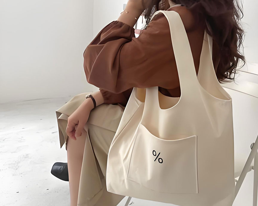 Is canvas a good bag material?